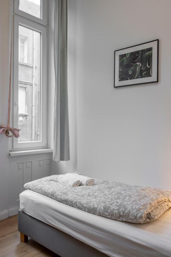 Central Grand Apartment With 5Bedrm 2Bathroom Budapest Bagian luar foto