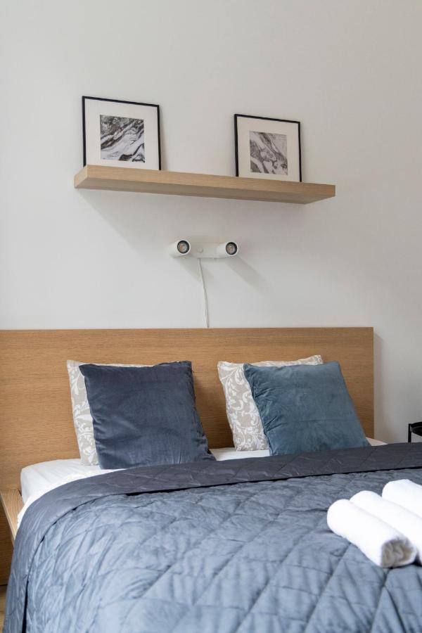 Central Grand Apartment With 5Bedrm 2Bathroom Budapest Bagian luar foto