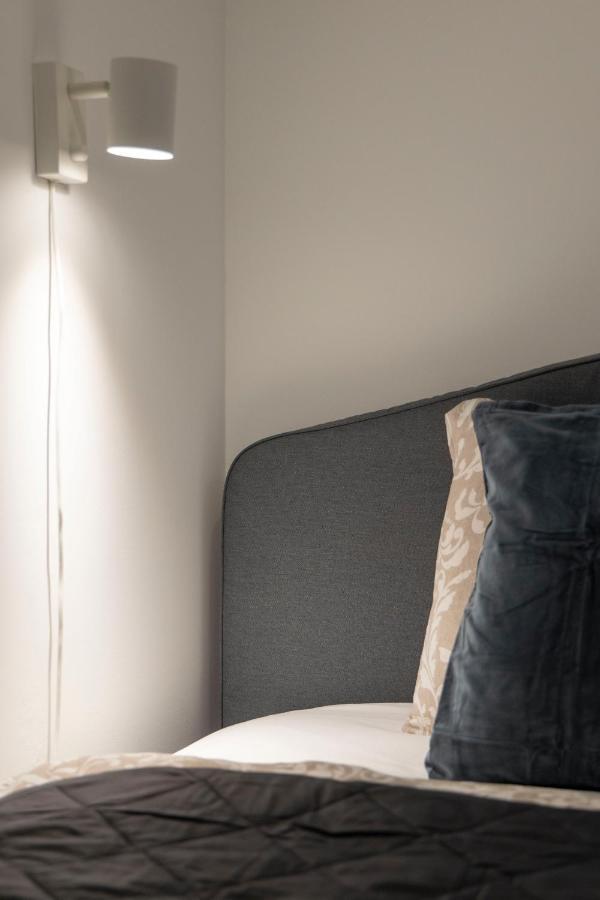 Central Grand Apartment With 5Bedrm 2Bathroom Budapest Bagian luar foto