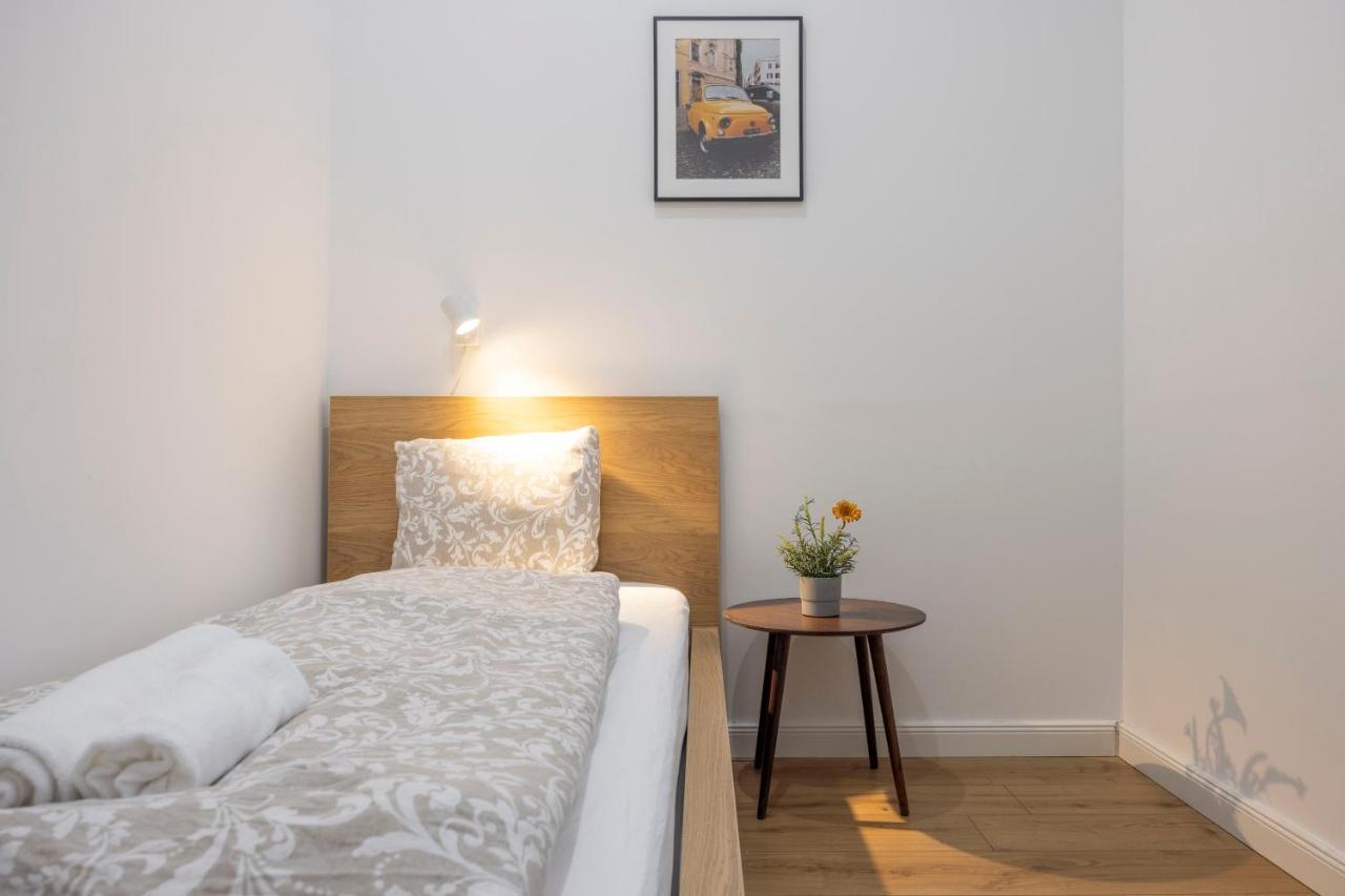 Central Grand Apartment With 5Bedrm 2Bathroom Budapest Bagian luar foto