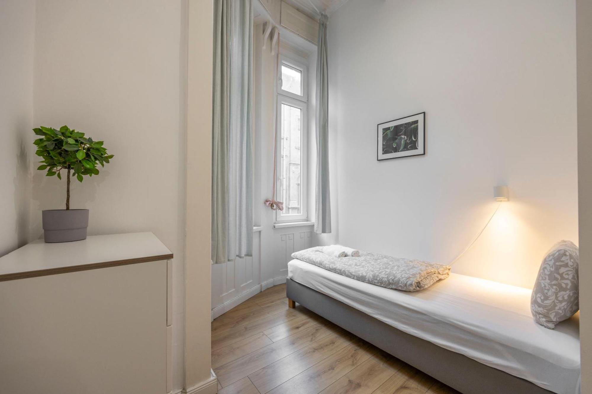 Central Grand Apartment With 5Bedrm 2Bathroom Budapest Bagian luar foto
